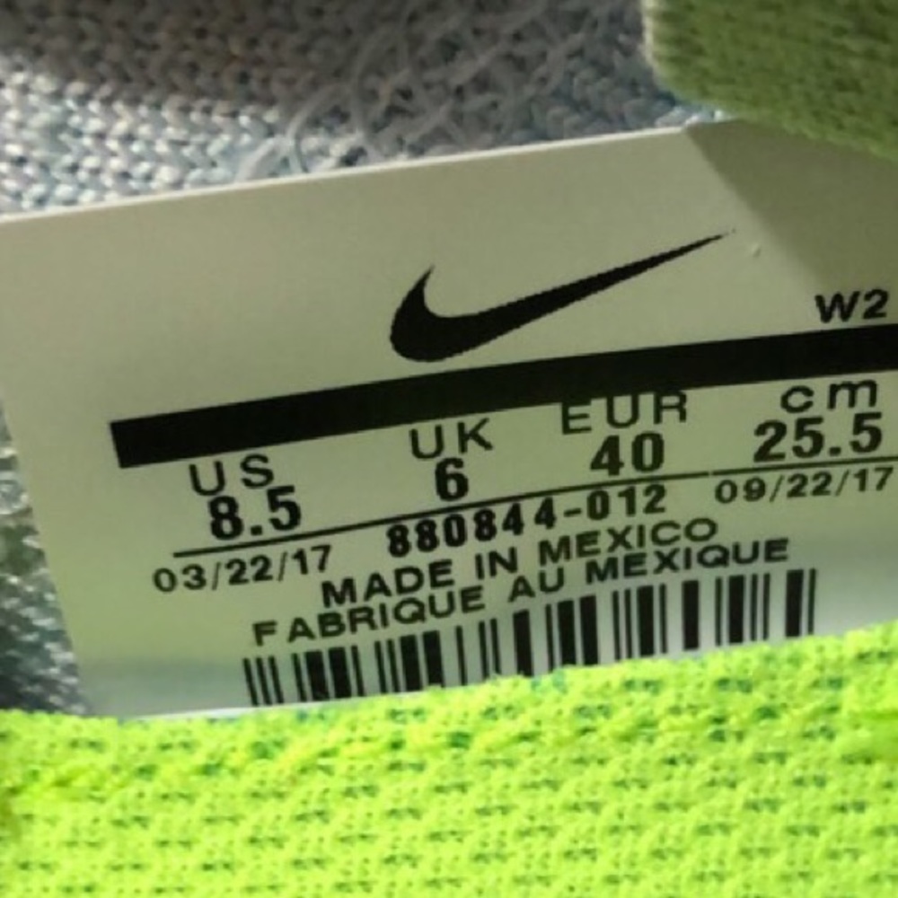 NWT Nike Free Run Flyknit 2017 Pure Platinum WMNS - Picture 7 of 7